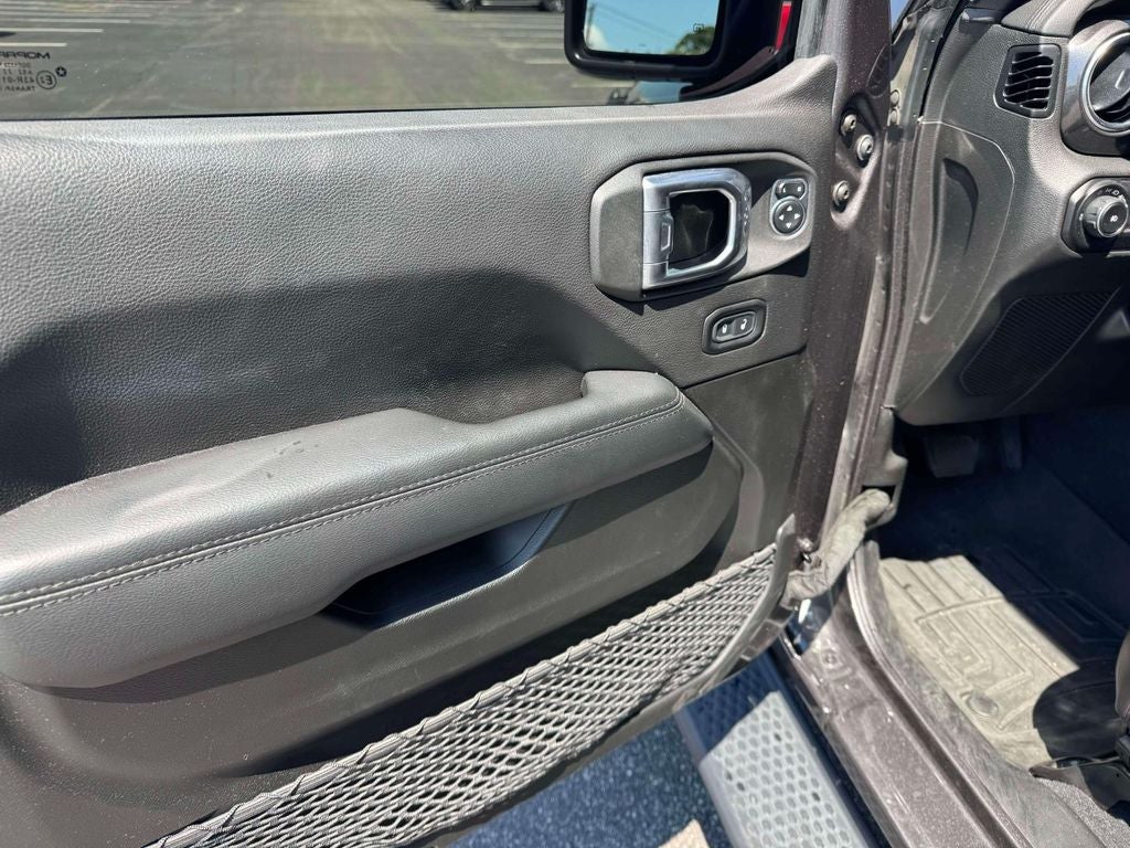 2022 Jeep Wrangler Unlimited Sahara Altitude