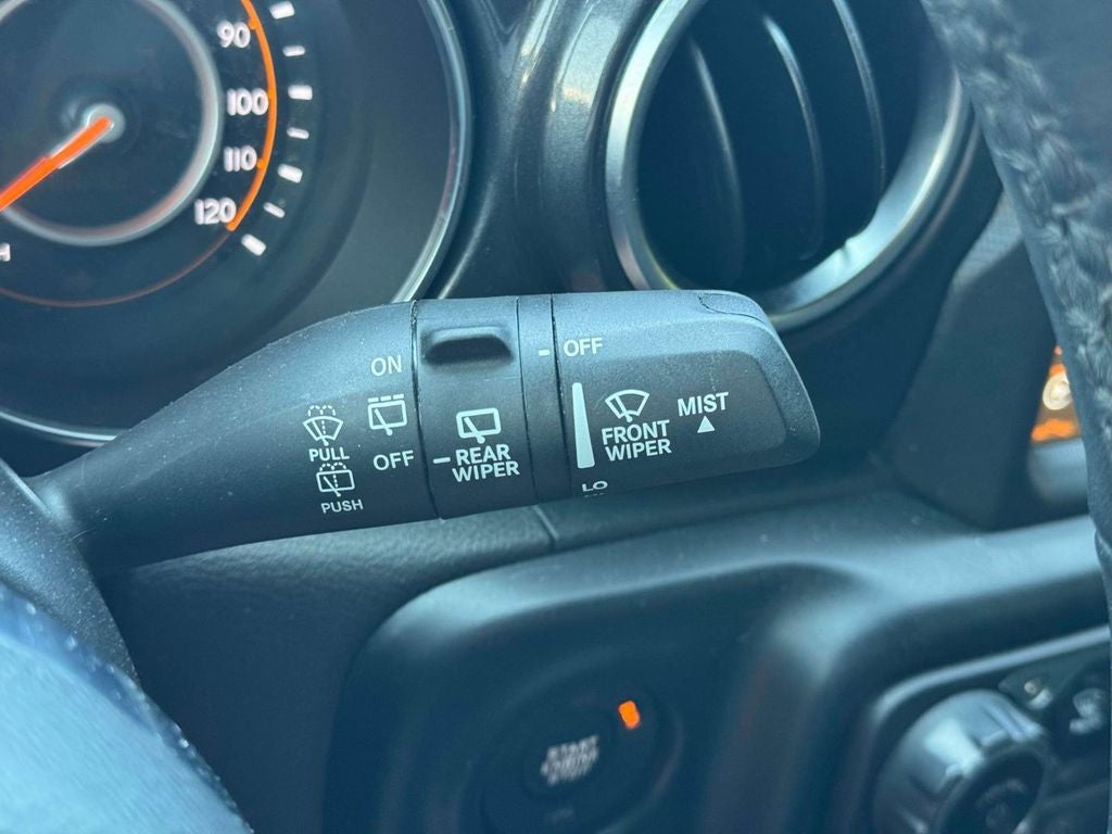 2022 Jeep Wrangler Unlimited Sahara Altitude