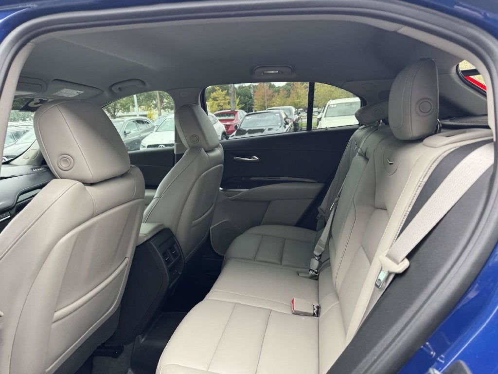 2023 Cadillac XT4 Premium Luxury