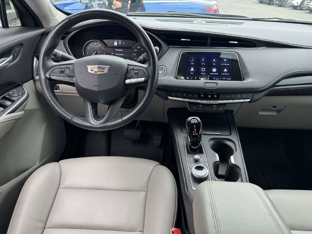 2023 Cadillac XT4 Premium Luxury
