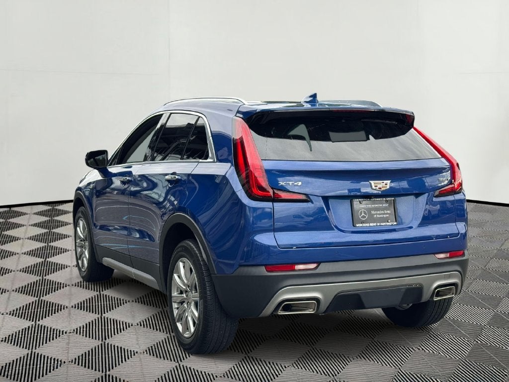 2023 Cadillac XT4 Premium Luxury