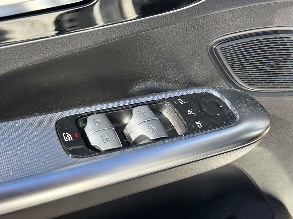 2027 Mercedes-Benz EQE 320 SUV 4MATIC®