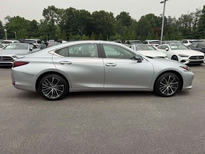 2024 Lexus ES 250