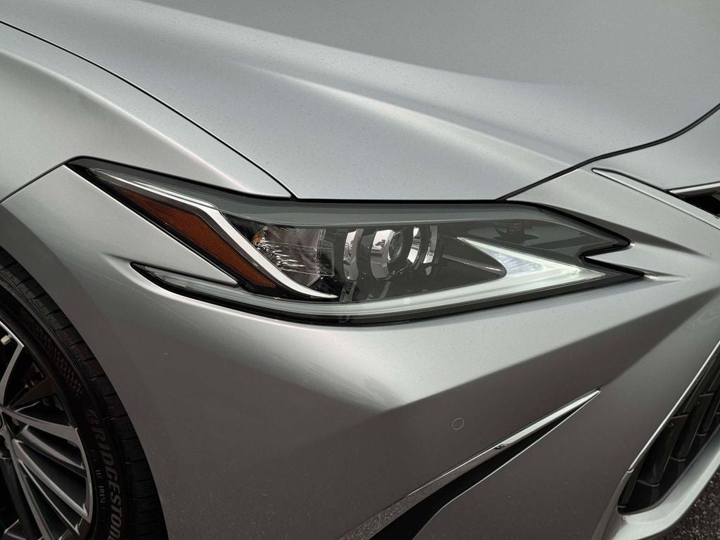 2024 Lexus ES 250