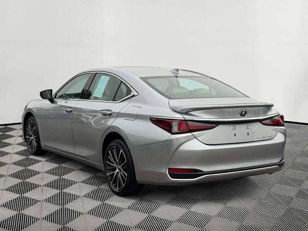 2024 Lexus ES 250