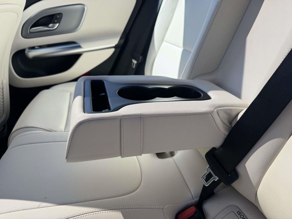 2027 Mercedes-Benz CLA CLA 220