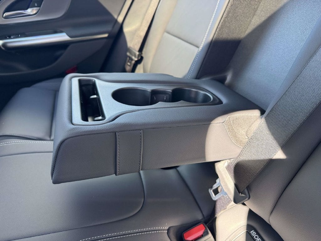 2027 Mercedes-Benz CLA CLA 220