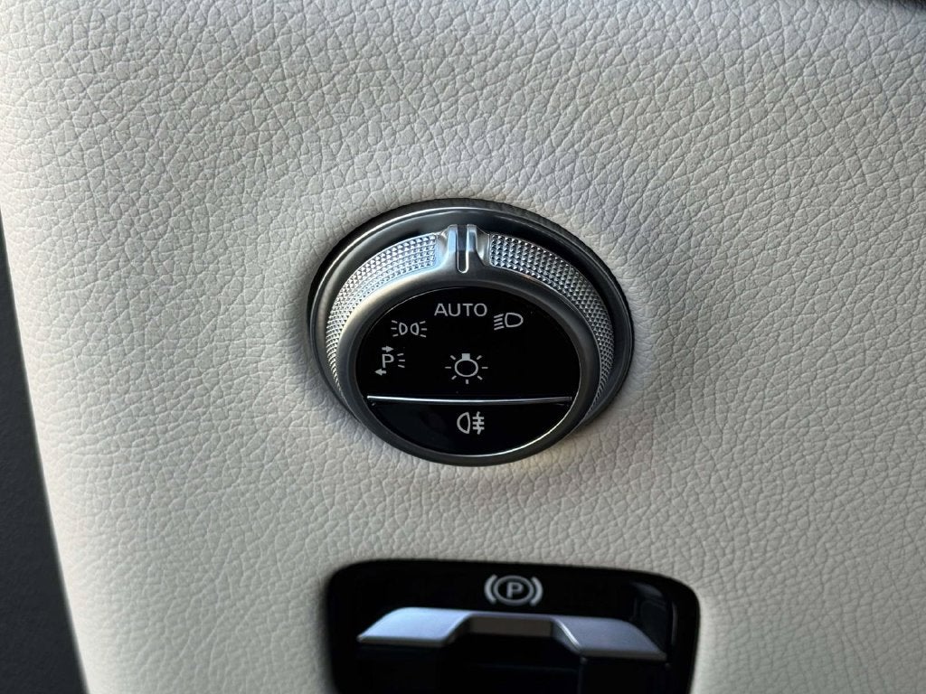 2027 Mercedes-Benz GLC GLC 300 4MATIC®