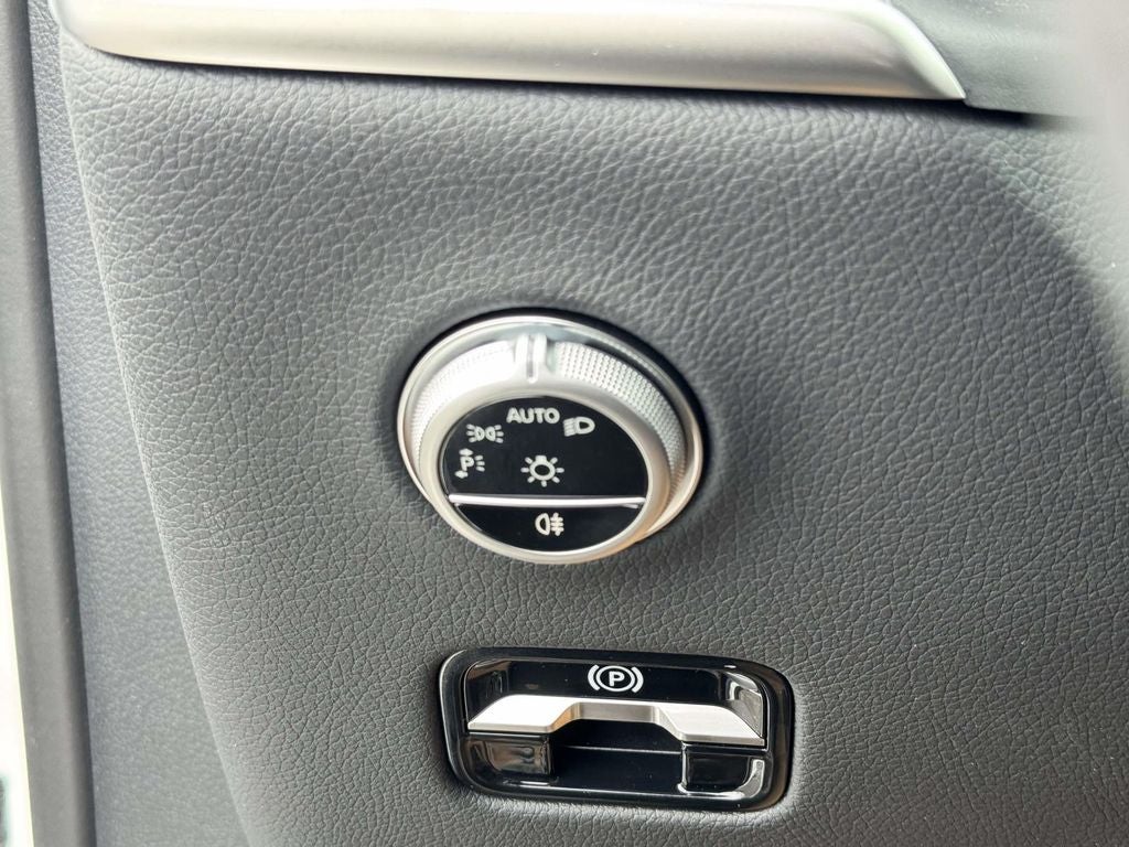 2027 Mercedes-Benz GLC 4MATIC®