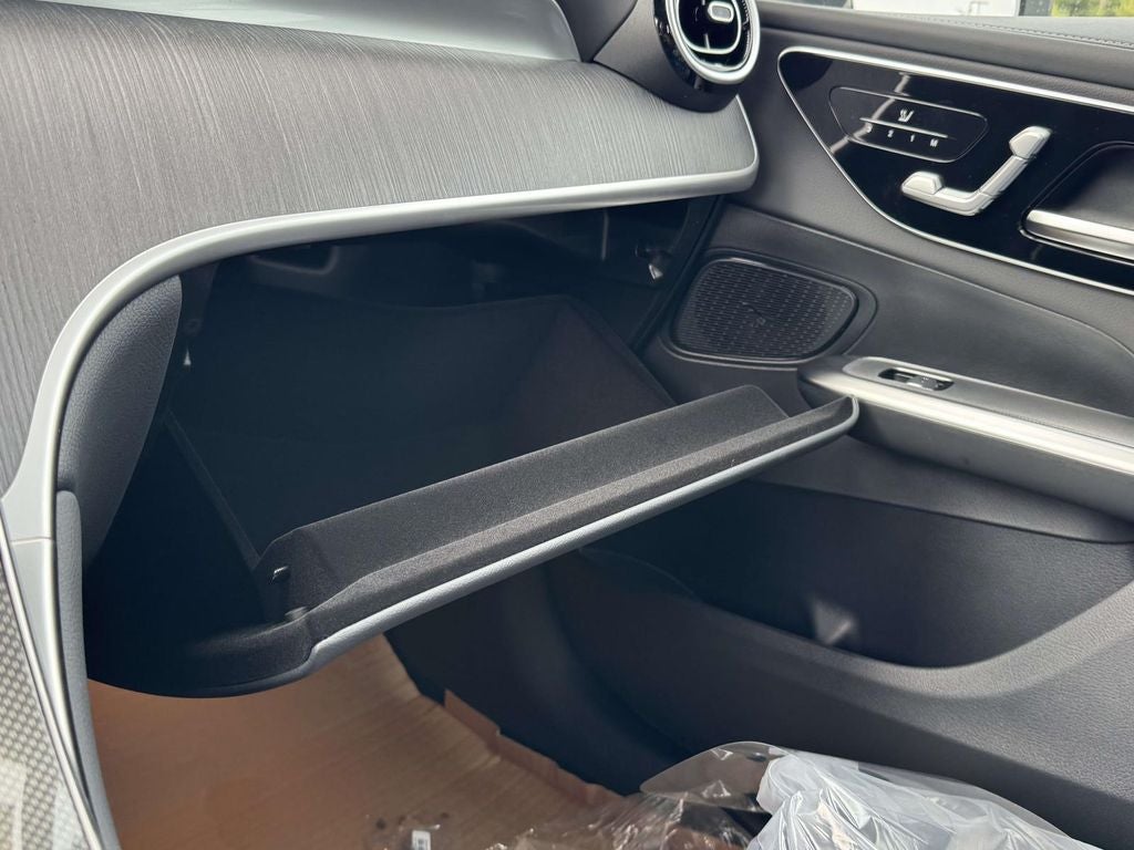 2027 Mercedes-Benz GLC 4MATIC®