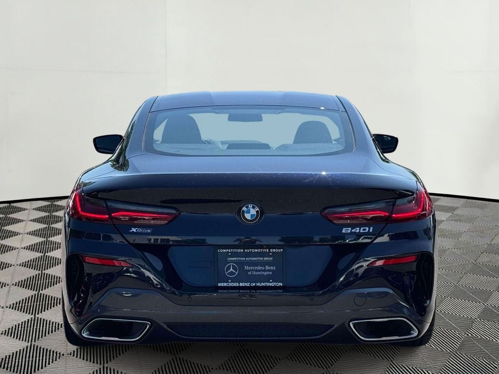 2022 BMW 8 Series 840i