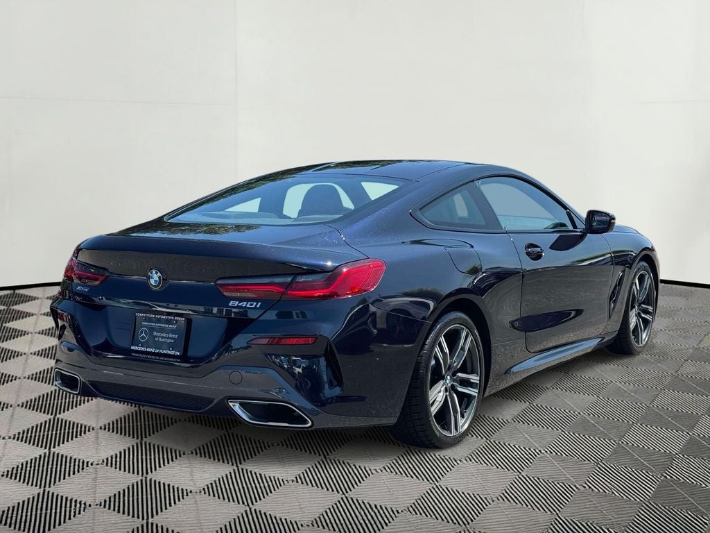 2022 BMW 8 Series 840i