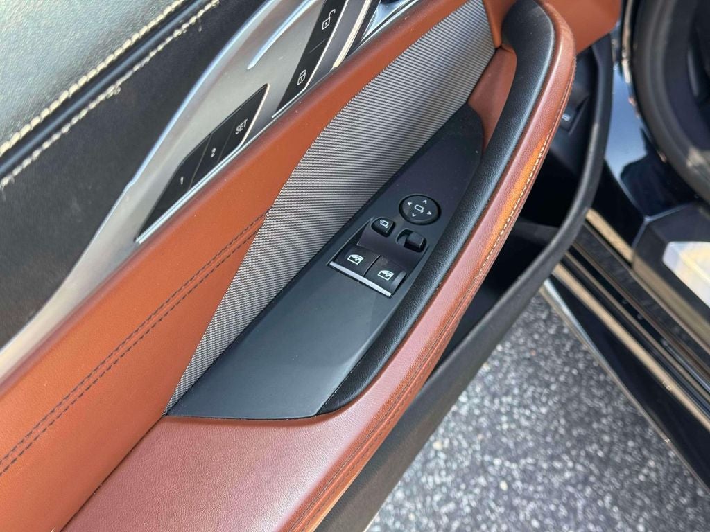 2022 BMW 8 Series 840i