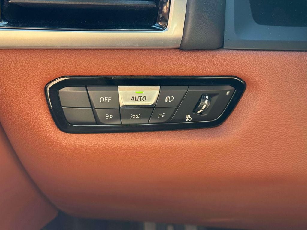 2022 BMW 8 Series 840i