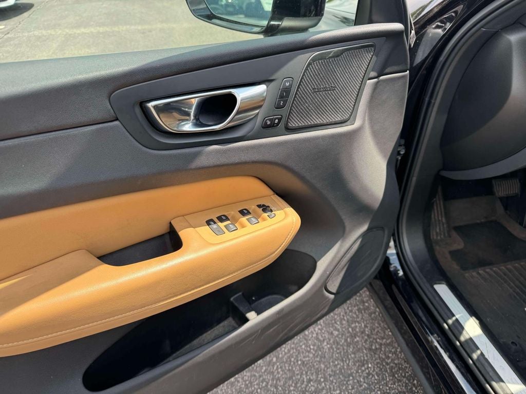 2021 Volvo XC60 T6 Inscription